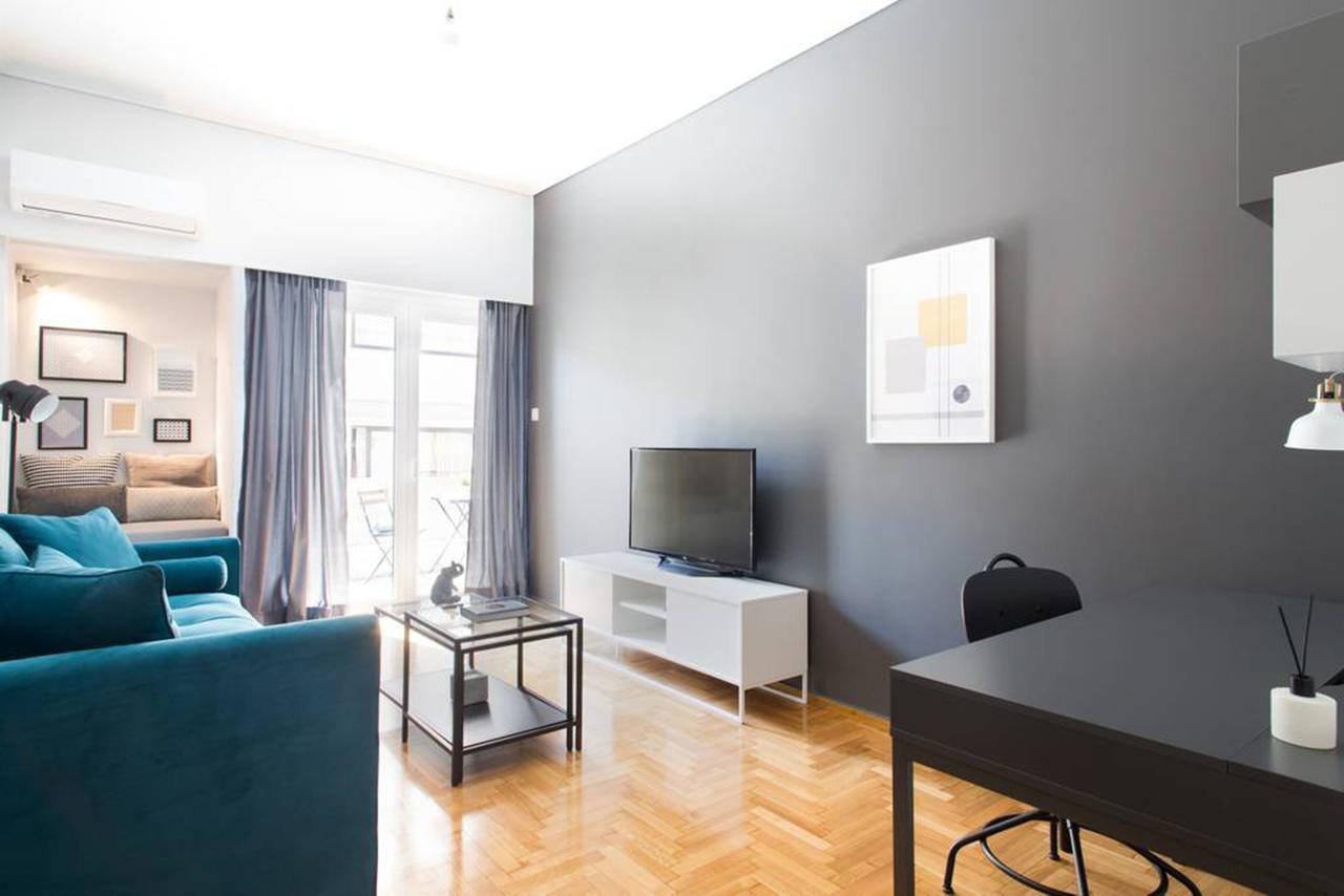 Bright Flat Near The Acropolis By Upstreet *